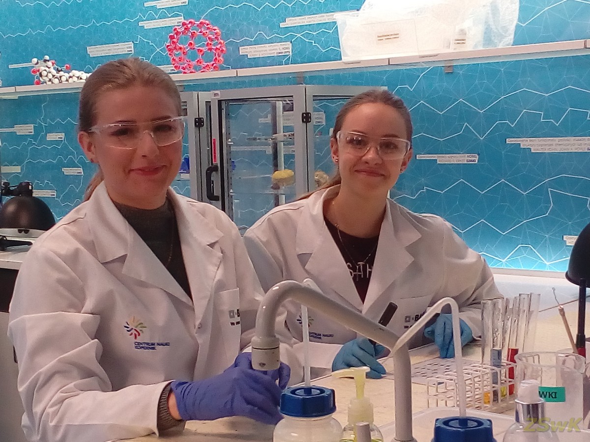 Zajęcia z chemii, fizyki i biologii w  Centrum Nauki Kopernik 