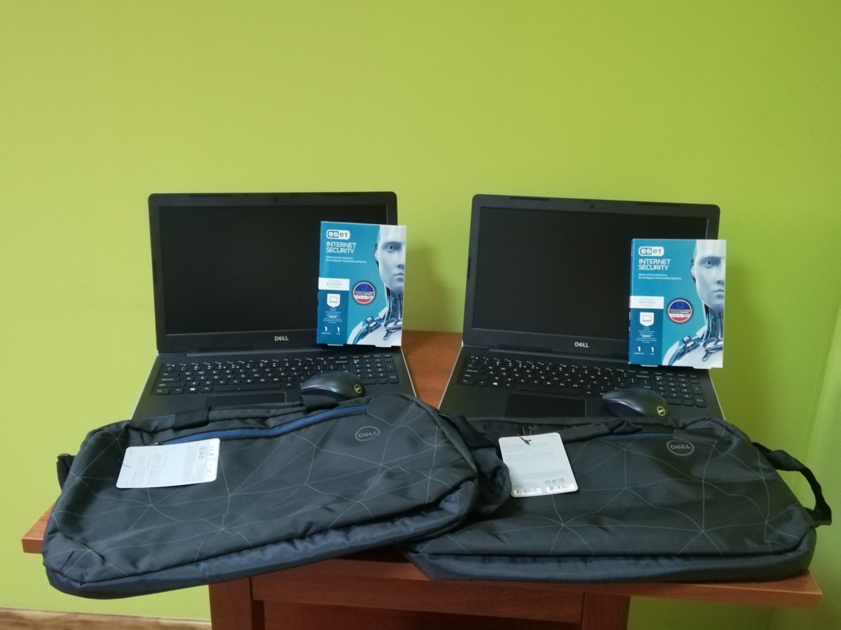 Laptopy