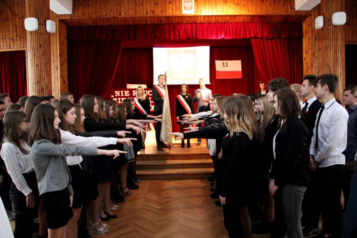 Uroczyste ślubowanie uczniów klas pierwszych