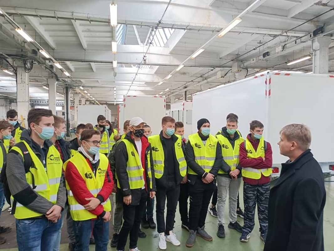 Wizyta uczniów Branżowej Szkoły I stopnia w firmie